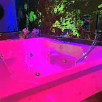 Hotel Luxury Superior 2*
