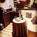 Hotel Luxury Superior 2*