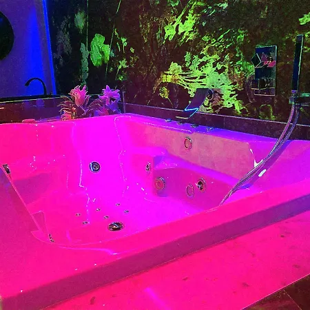 Hotel Luxury Superior 2*