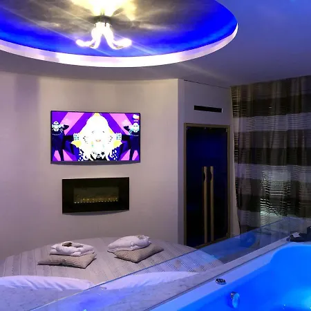 Hotel Luxury Superior 2*
