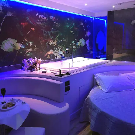 Hotel Luxury Superior 2*