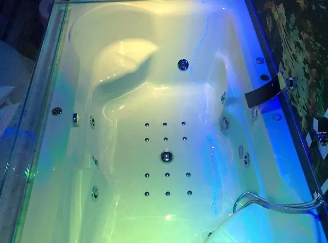 Luxury Superior 2* Asyż